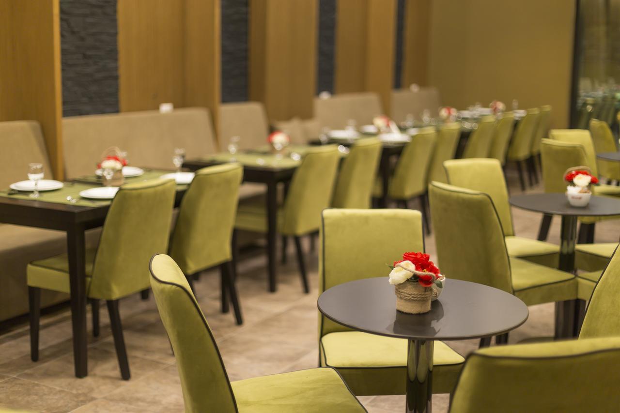 Sun Hotel Дуррес Экстерьер фото