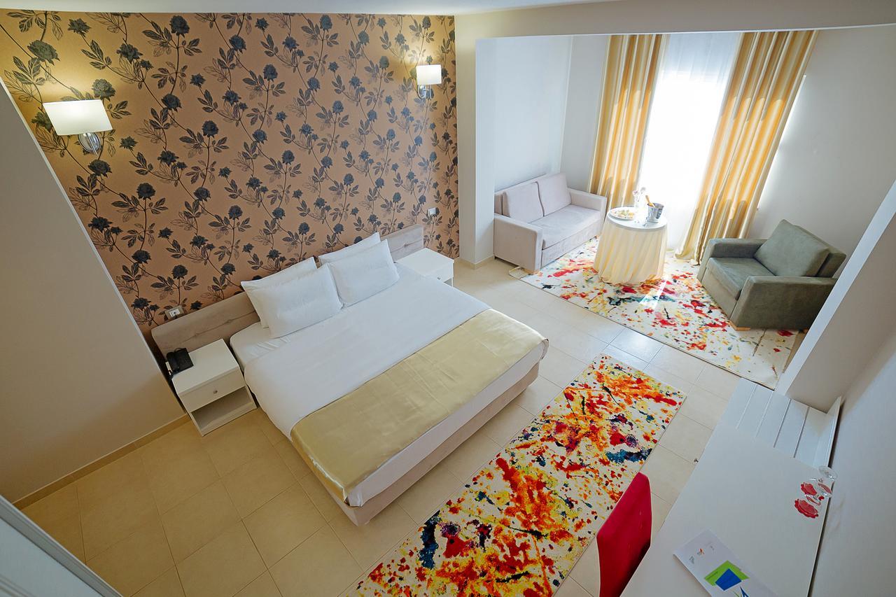 Sun Hotel Дуррес Экстерьер фото