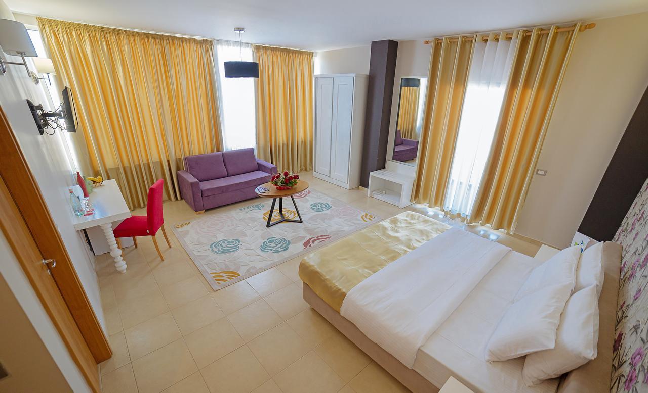 Sun Hotel Дуррес Экстерьер фото