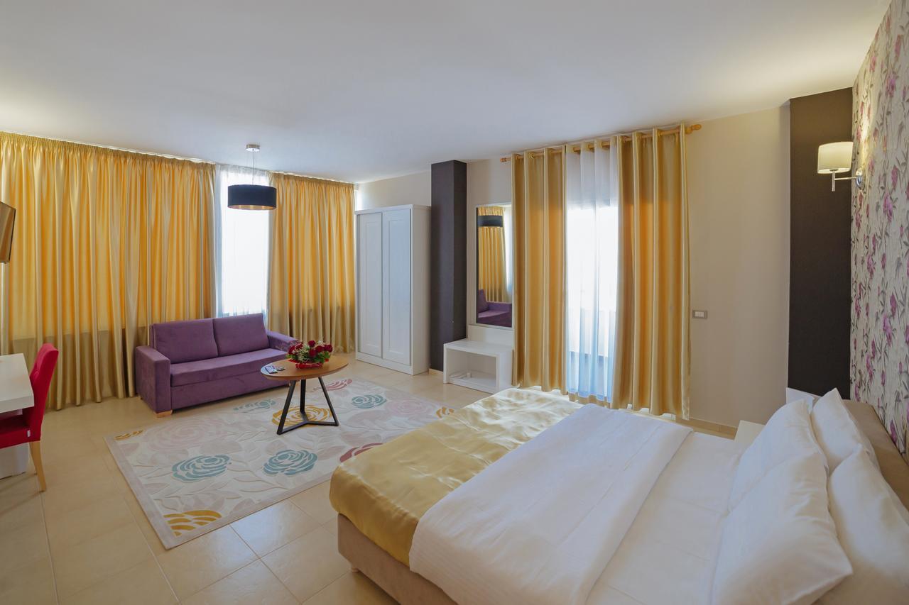 Sun Hotel Дуррес Экстерьер фото