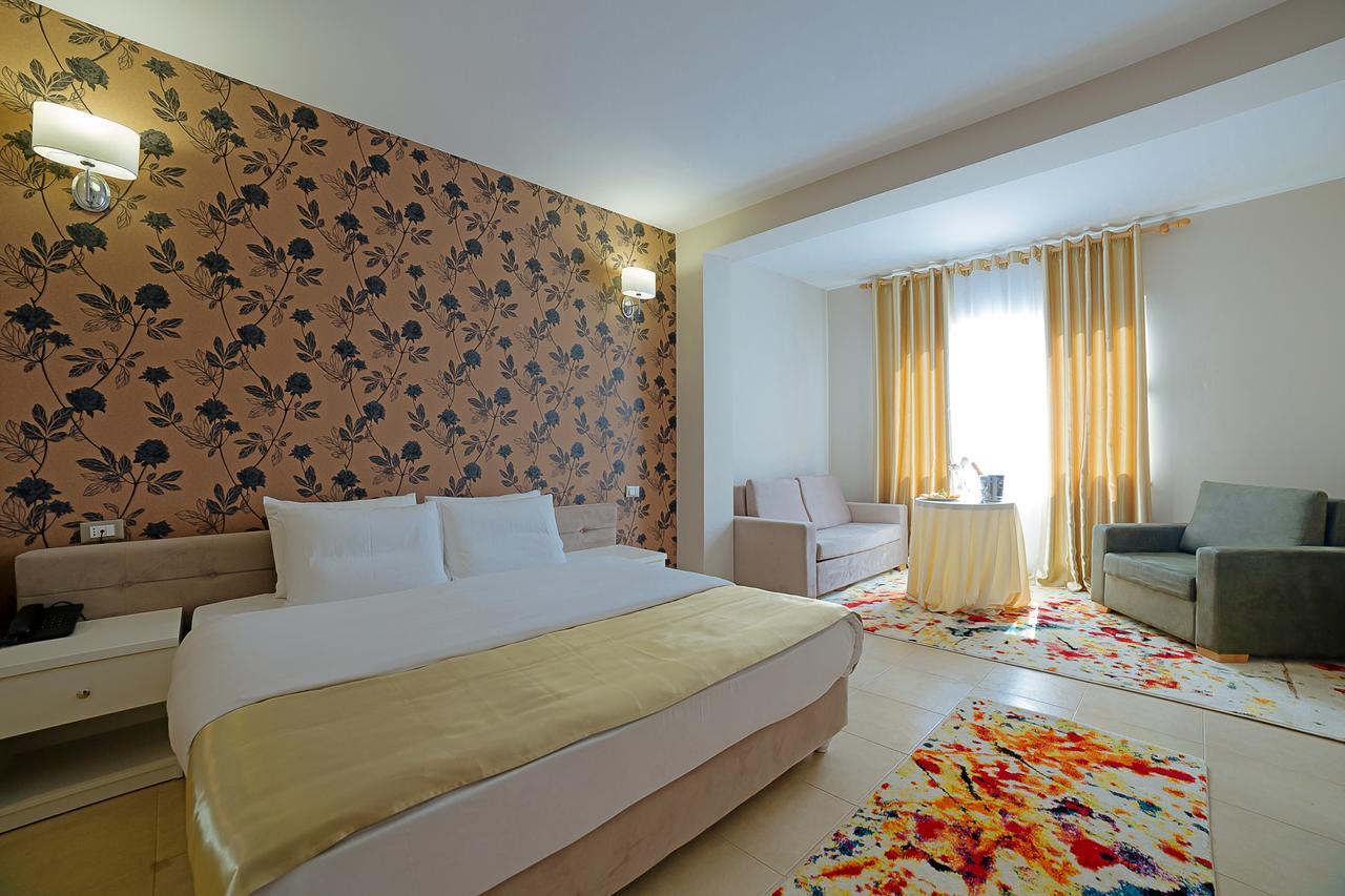 Sun Hotel Дуррес Экстерьер фото