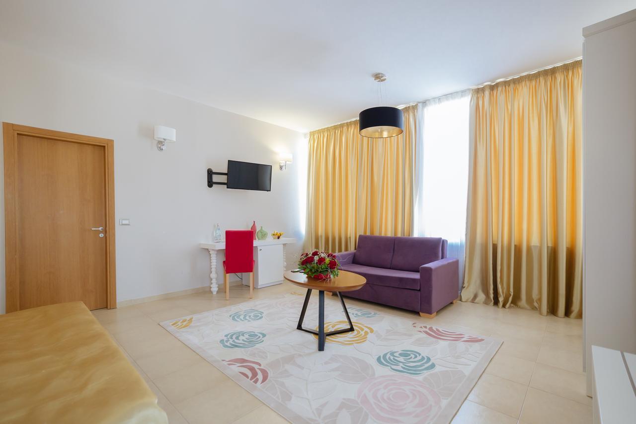 Sun Hotel Дуррес Экстерьер фото