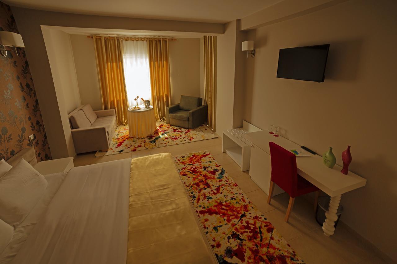 Sun Hotel Дуррес Экстерьер фото